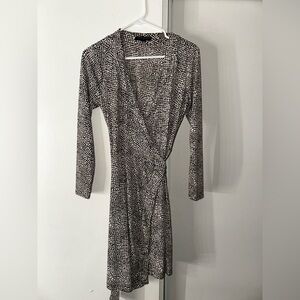 Banana Republic Monochrome Long Sleeve Dress